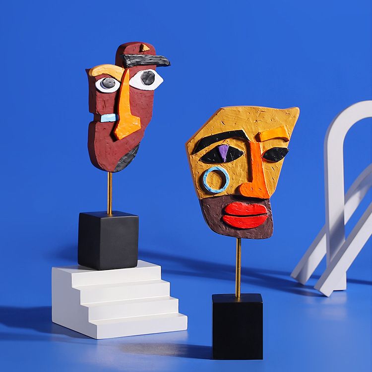 Tv Art And Craft - Cara humana abstracta creativa, escultura retorcida